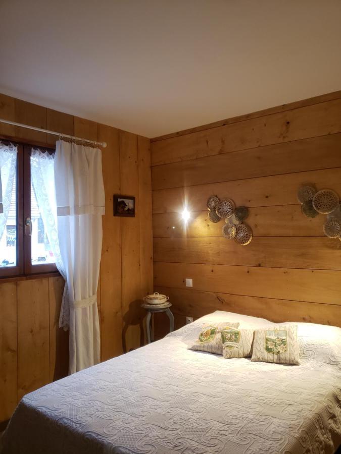 Les Chalets De La Garenne La Ferte-Beauharnais Exterior photo